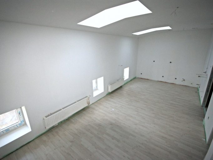 Brand new flat attic 30sqm Studio pl.M. Teresy z Kalkuty